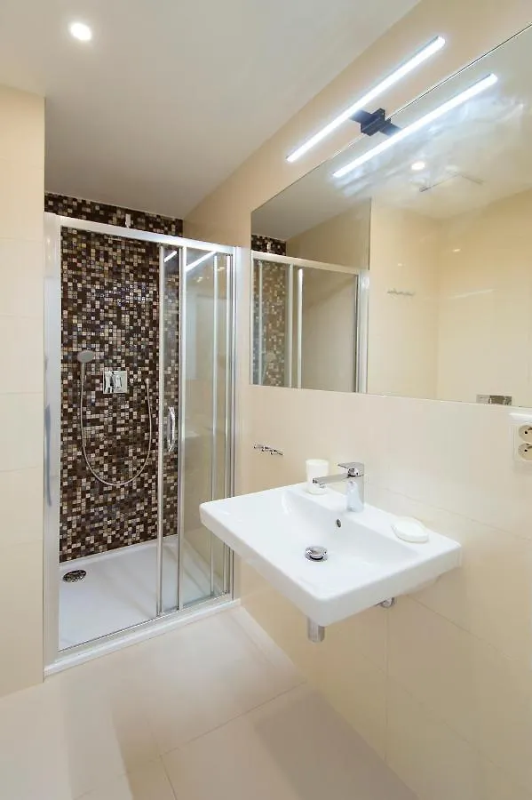 Modern Apartment Pricna 4 布拉格 捷克